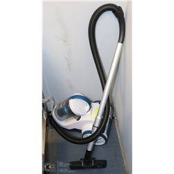 BISSEL CLEAN VIEW MULTI-CYCLONIC 12 AMPS VACUUM.