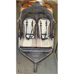 EXPEDITION TWIN STROLLER