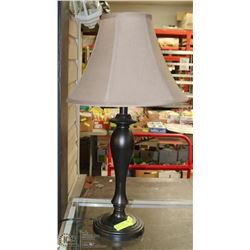 DECORATIVE TABLE LAMP