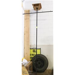 WOOD LOG HOUSE BIRD FEEDER ON 9/ METAL STAKE WITH