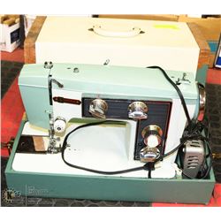 VINTAGE SEWING MACHINE