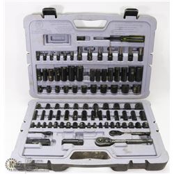 STANLEY 122PC SOCKET SET.