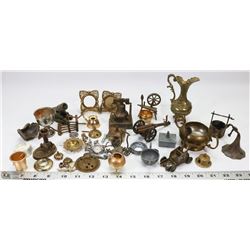 BOX OF ASSORTED COLLECTIBLES INCL MINI BRASS