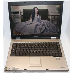 TOSHIBA LAPTOP W/ WINDOWS 7 PRO