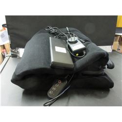 Electric Blanket / Comes with all cables etc / untested