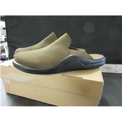 Mens slip on Shoes size 10 - 10.5 made in Portugal / great quality