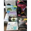 Image 1 : Flat full of Women's feminine Products / Kotex - Dove Deoderant etc.
