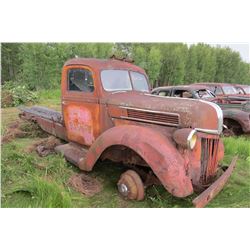 APPROX. 1938 THREE TON TRUCK (BASHAW)