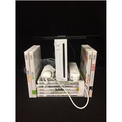 Wii VIDEO GAME SYSTEM W/ GAMES