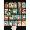 Image 1 : 1972 TOPPS BASEBALL CARD LOT