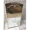 Image 1 : VINTAGE MEDICINE CABINET-MRROR HAS CRACKS