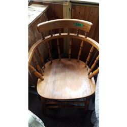 WINDSOR ARM CHAIR