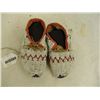Image 2 : Cheyenne Fully Beaded Baby Moccasins
