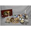 Image 1 : Large selection of collectibles including Hummel figurine, two porcelain Royal Adderley florals, Roy