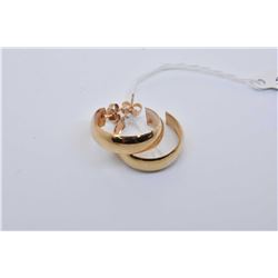 Ladies 14kt yellow gold earrings