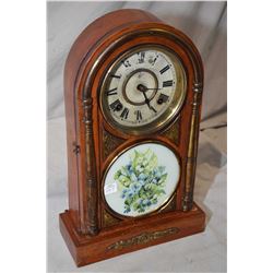 Wood cased chiming mantle clock with Roman numeral dial, working at time of cataloguing