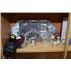 Image 1 : Shelf lot of collectibles including Peanuts, Heavenly Blessings and pewter nativities, plus decor be