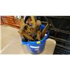 Image 1 : BUCKET OF HAMMERS