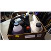 Image 2 : BOX OF TRANSMISSION FLUID AND CHAINSAW FLUID AND OIL