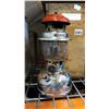 Image 3 : COLEMAN LANTERN IN WOOD BOX