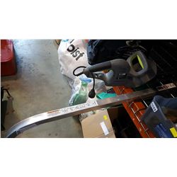 ELECTRIC HEDGE TRIMMER AND LADDER STABILIZER