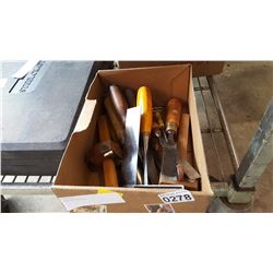 TRAY OF CHISELS
