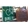 Image 1 : WOOD CHEST AND BIKE ROUTE SIGN