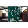 Image 3 : WOOD CHEST AND BIKE ROUTE SIGN