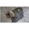 Image 1 : BUSHLITE OUTDOOR HIP WADERS