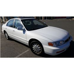 1997 HONDA ACCORD, 4 DOOR SEDAN, 4 CYLINDER AUTOMATIC, 249747KM WITH KEY AND REGISTRATION
