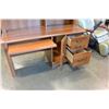 Image 3 : MAPLE DESK WITH HUTCH