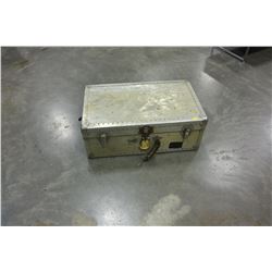 METAL TRUNK