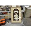 Image 1 : COLLECTIBLE DOLL IN SHADOW BOX