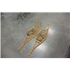 Image 1 : VINTAGE SNOW SHOES