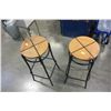 Image 3 : 2 PAIRS OF BAR STOOLS