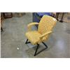Image 2 : YELLOW AND BLACK ARM CHAIR