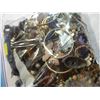 Image 2 : BAG OF JEWELRY