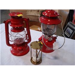 COLEMAN LANTERN OIL LANTERN AND HOURGLASS