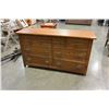 Image 1 : 8 DRAWER OAK DRESSER
