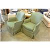 Image 2 : 2 GREEN ROLLING CHAIRS