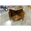 Image 3 : MAPLE GLASS TOP ENDTABLE