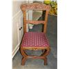 Image 7 : OAK CRANK DINING TABLE W/ CARVED LEGS AND 6 CHAIRS