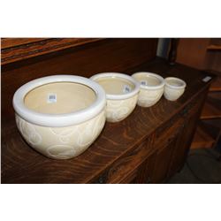 4 PIECE PLANTER POT SET