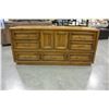 Image 2 : 7 DRAWER OAK DRESSER AND 2 DRAWER NIGHTSTAND