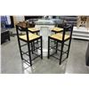 Image 2 : WHITE PEDESTAL GLASS TOP TABLE AND SET OF 4 RATTAN SEAT CHAIRS