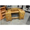 Image 2 : WATERFALL VANITY W/ KNEELING STOOL