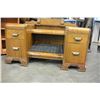Image 5 : WATERFALL VANITY W/ KNEELING STOOL