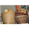 Image 3 : WICKER TRUNK AND BASKETS