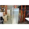 Image 3 : WHITE WARDROBE