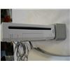 Image 2 : NINTENDO WII CONSOLE FIT BOARD WII REMOTE AND TWO NUNCHUCKS